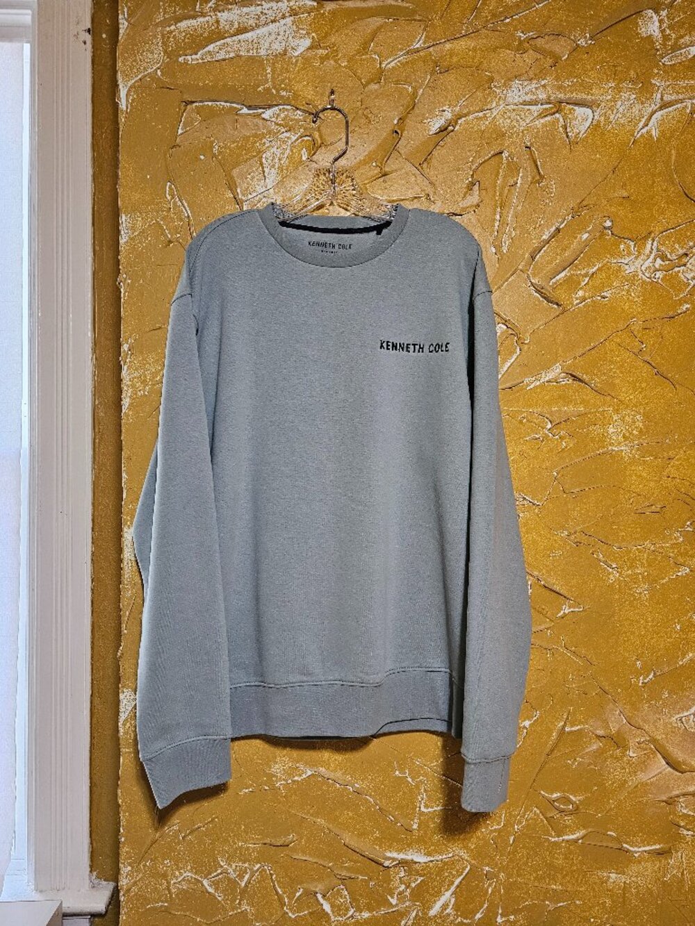 Kenneth Cole Pale Greyish Teal Colored Sweatshirt size Large